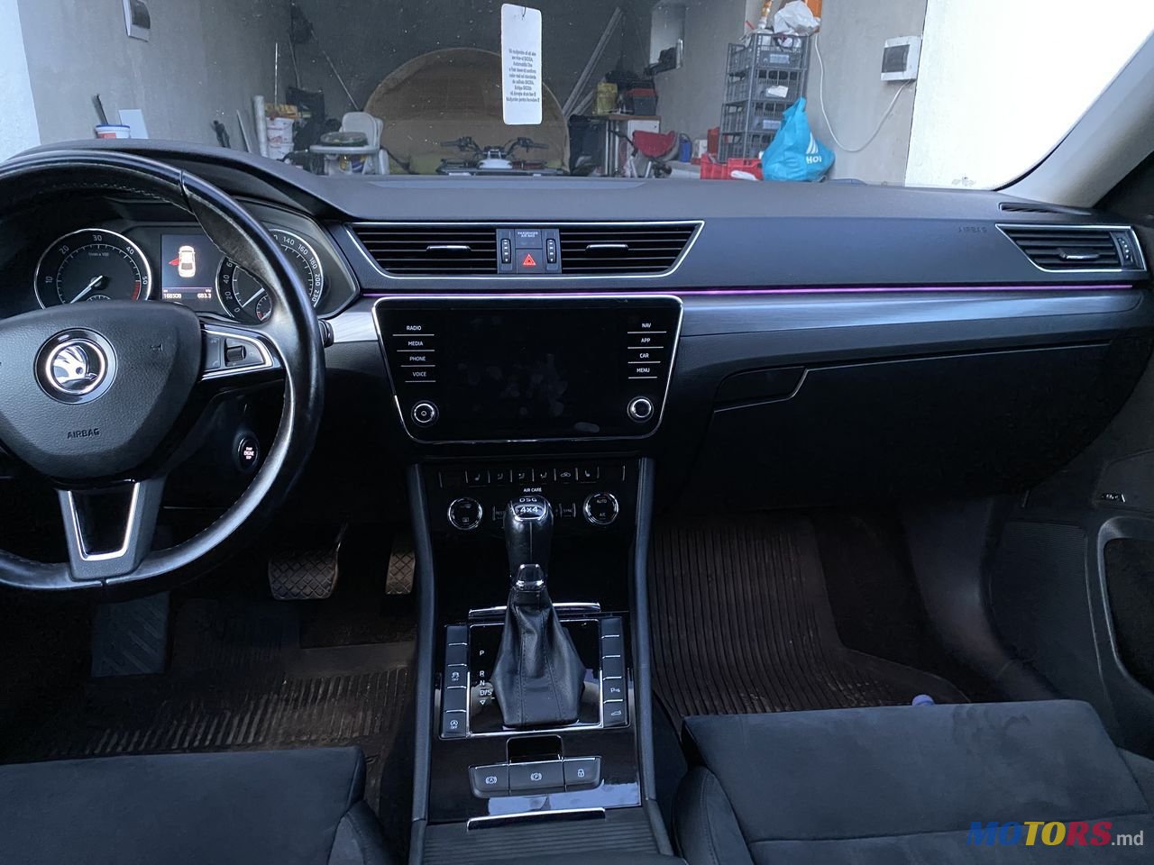 2018' Skoda Superb photo #4