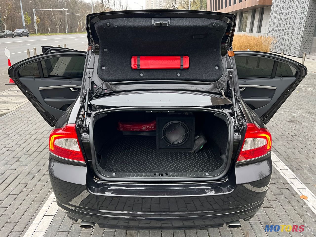 2013' Volvo S80 photo #6