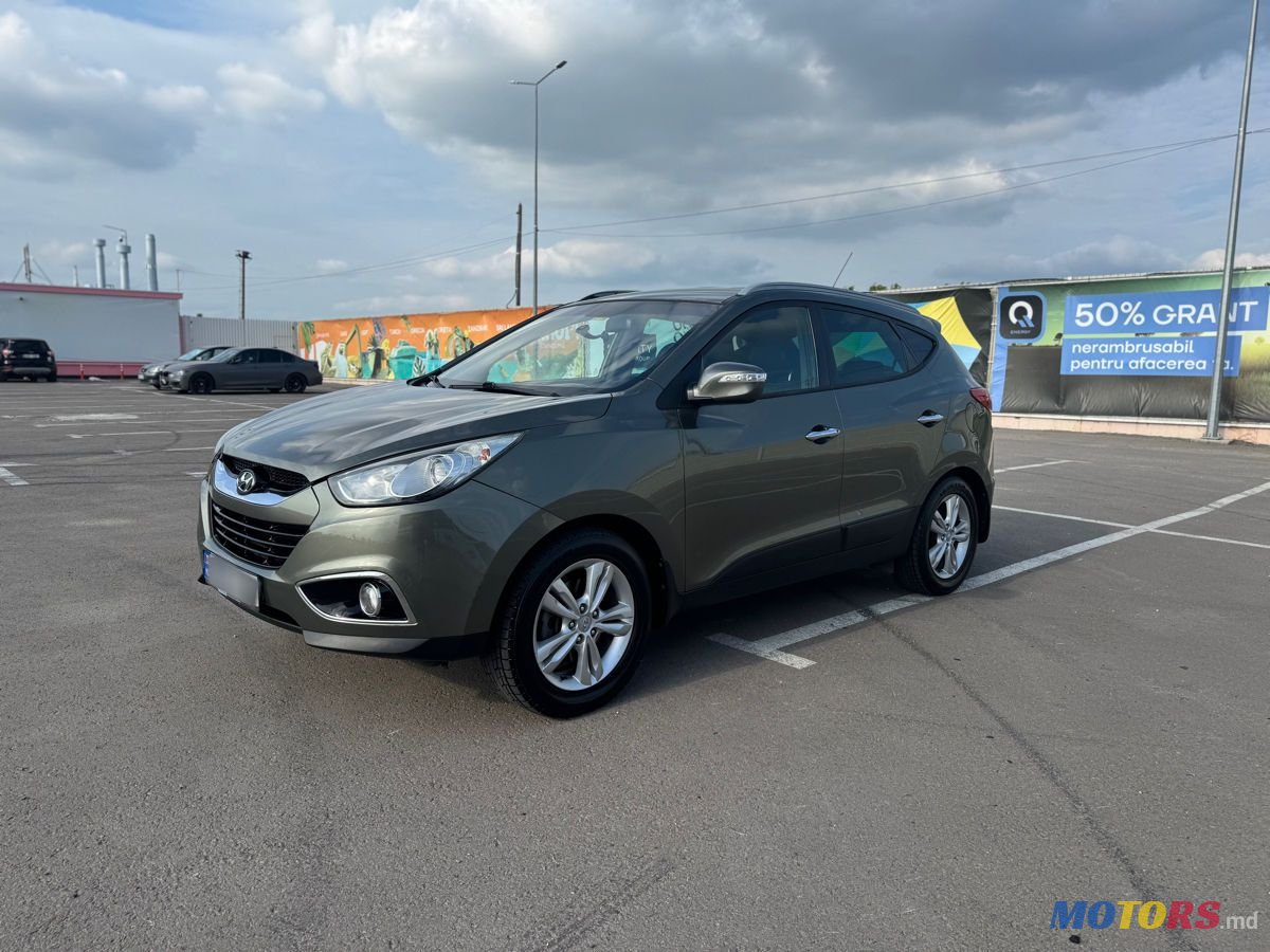 2010' Hyundai Tucson photo #2