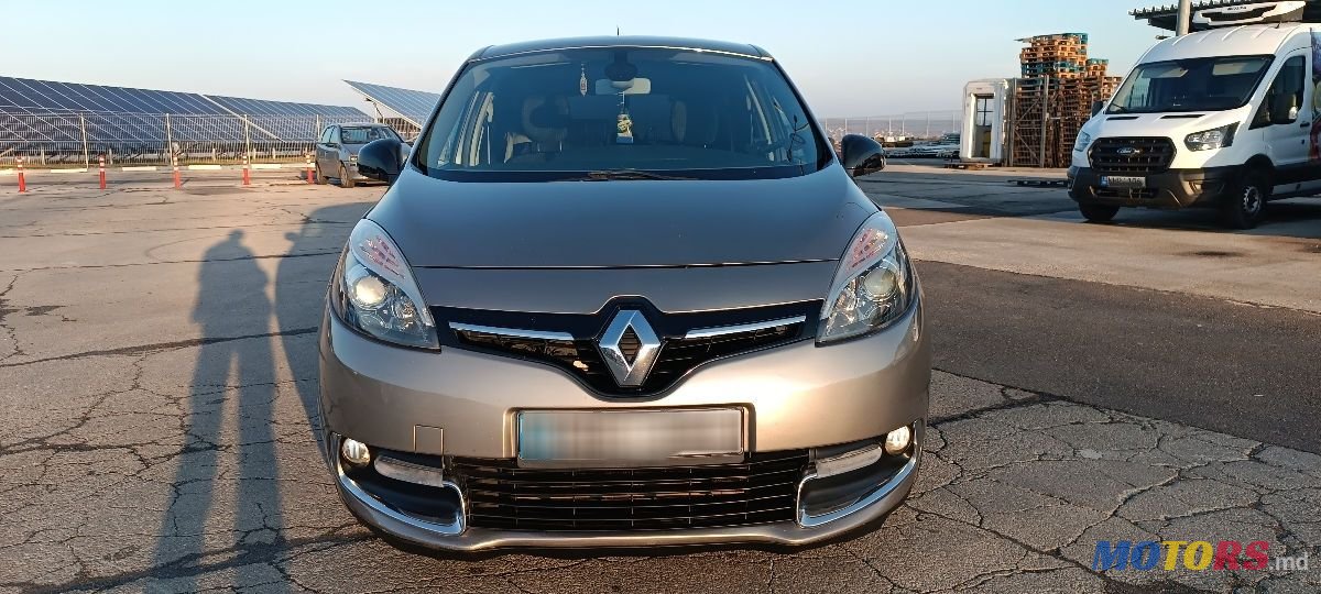 2012' Renault Grand Scenic photo #2