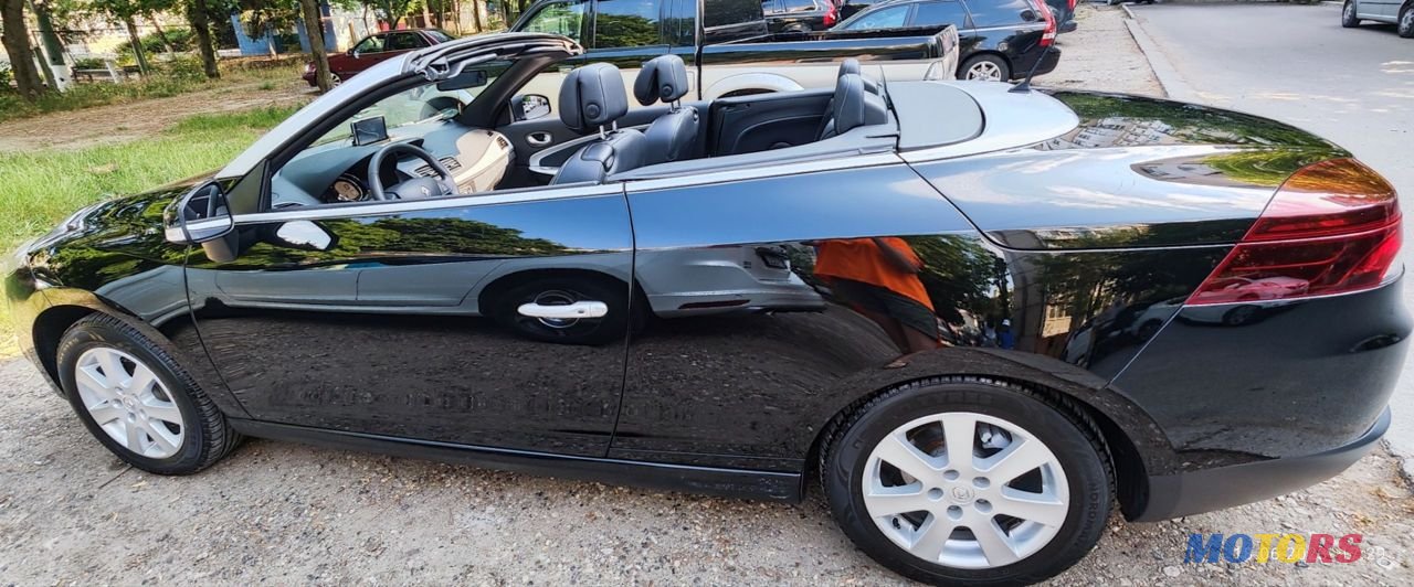 2010' Renault Megane photo #1