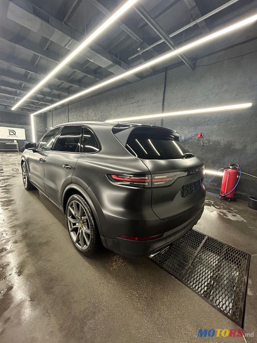 2018' Porsche Cayenne photo #5