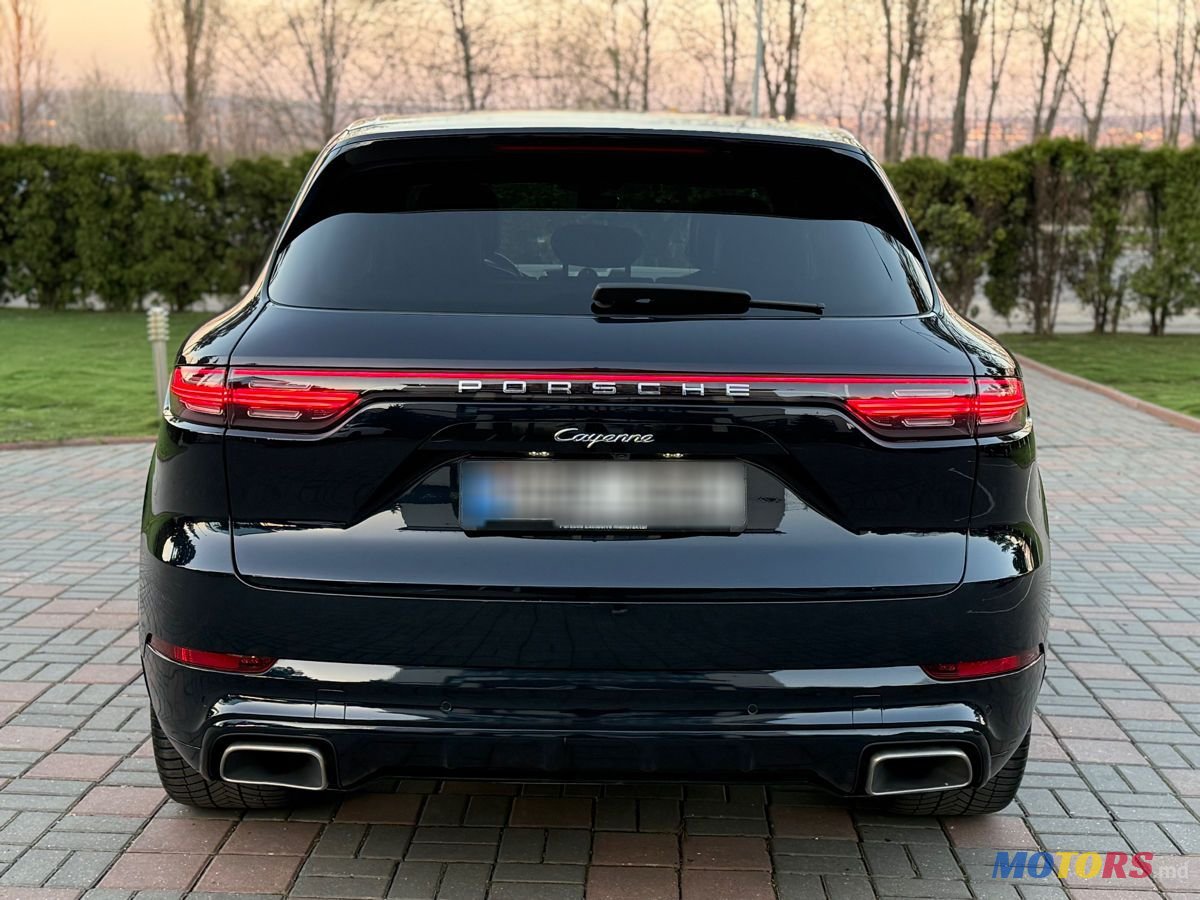 2019' Porsche Cayenne photo #5