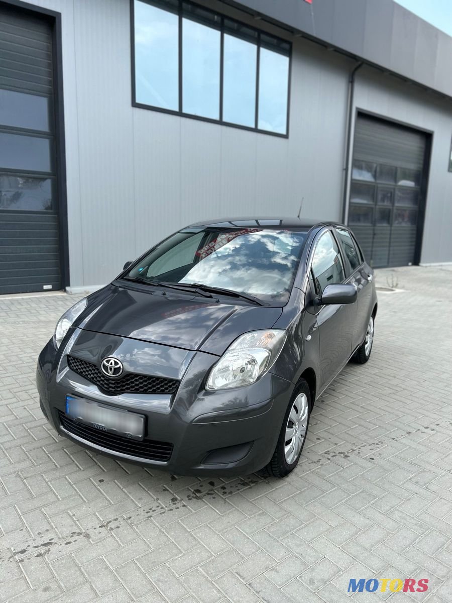 2010' Toyota Yaris photo #1