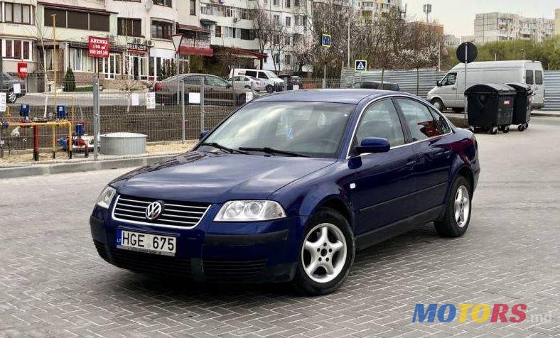 2001' Volkswagen Passat photo #1