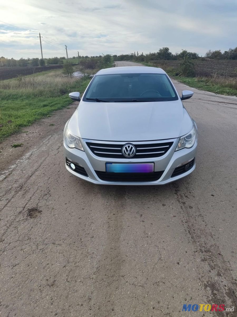 2009' Volkswagen Passat photo #6