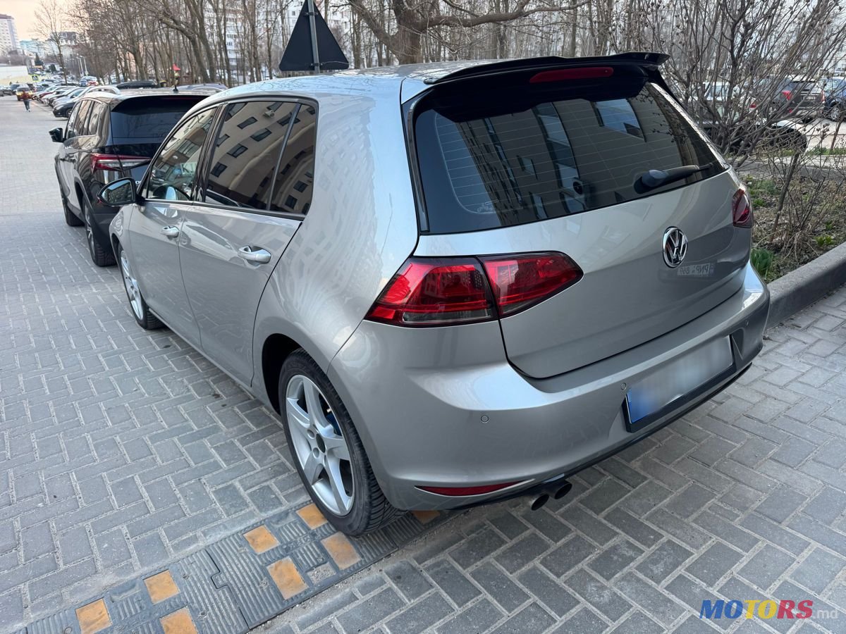 2013' Volkswagen Golf photo #3