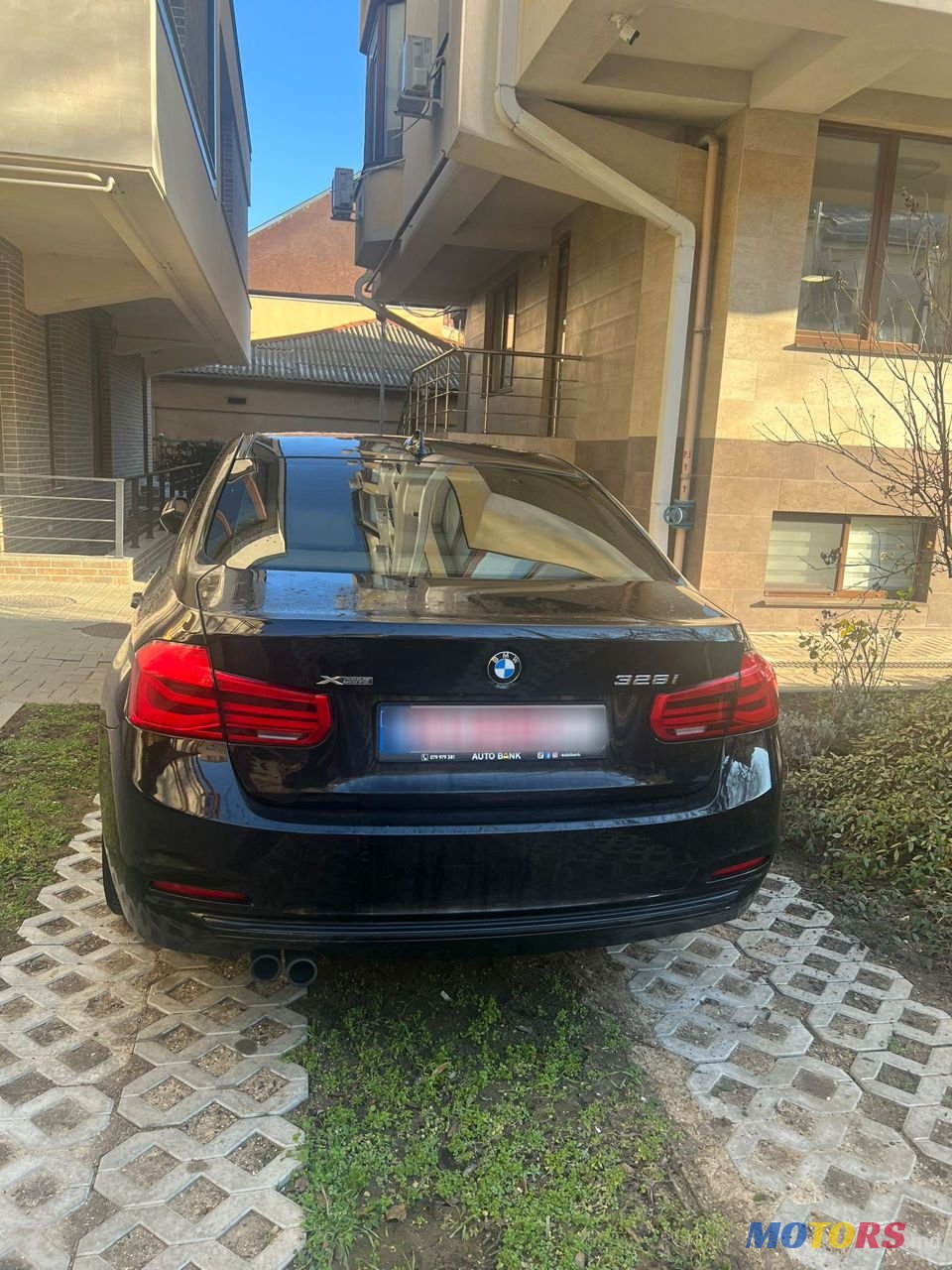 2015' BMW 3 Series photo #4