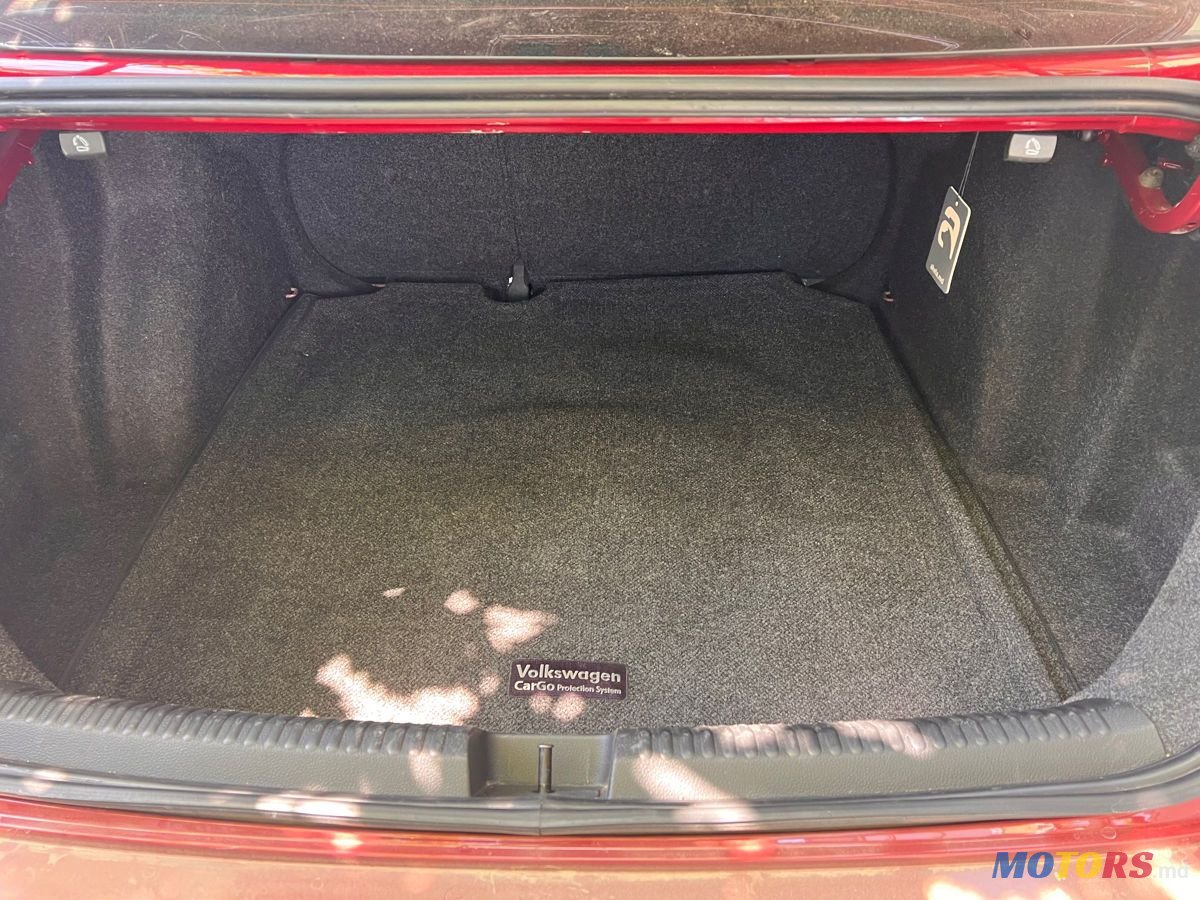 2015' Volkswagen Jetta photo #5