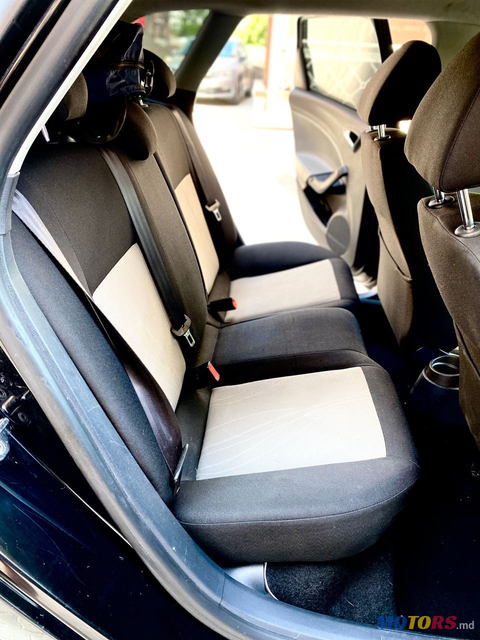 2012' SEAT Ibiza photo #5