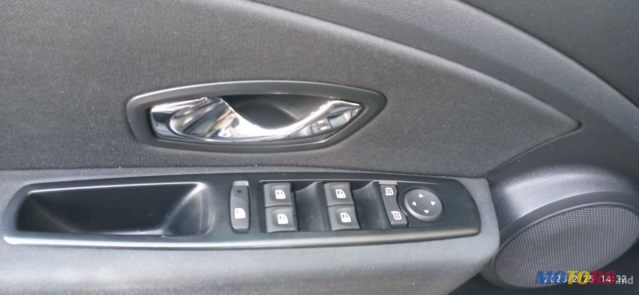 2013' Renault Megane photo #3