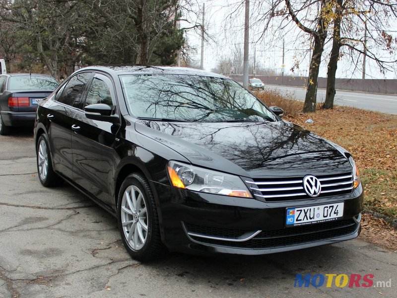 2014' Volkswagen Passat photo #2