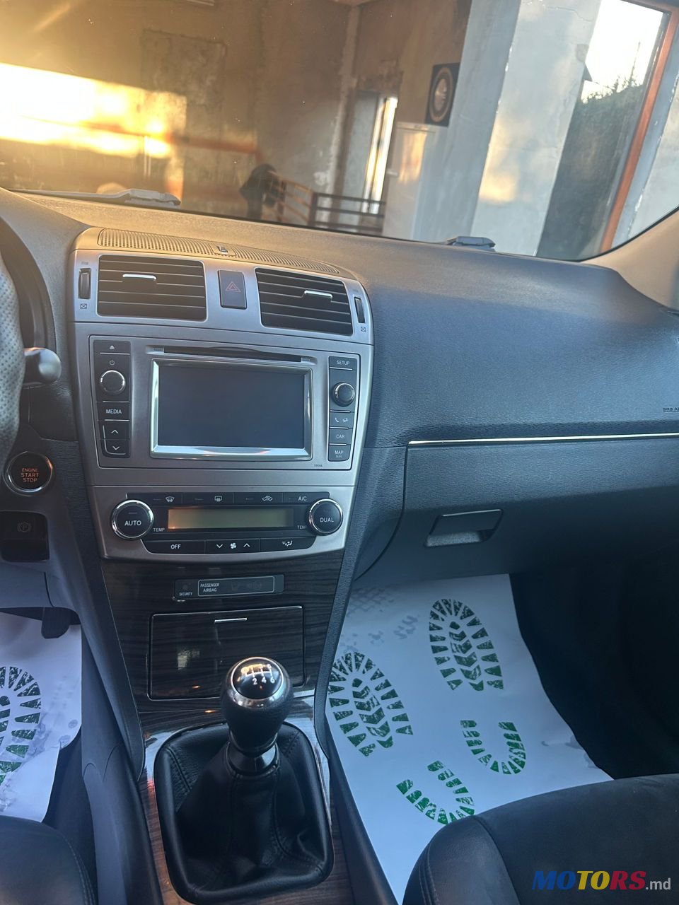 2012' Toyota Avensis photo #5