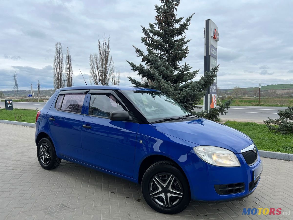 2008' Skoda Fabia photo #5