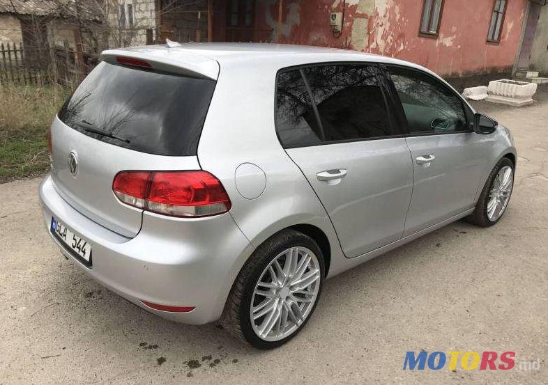 2009' Volkswagen Golf photo #4