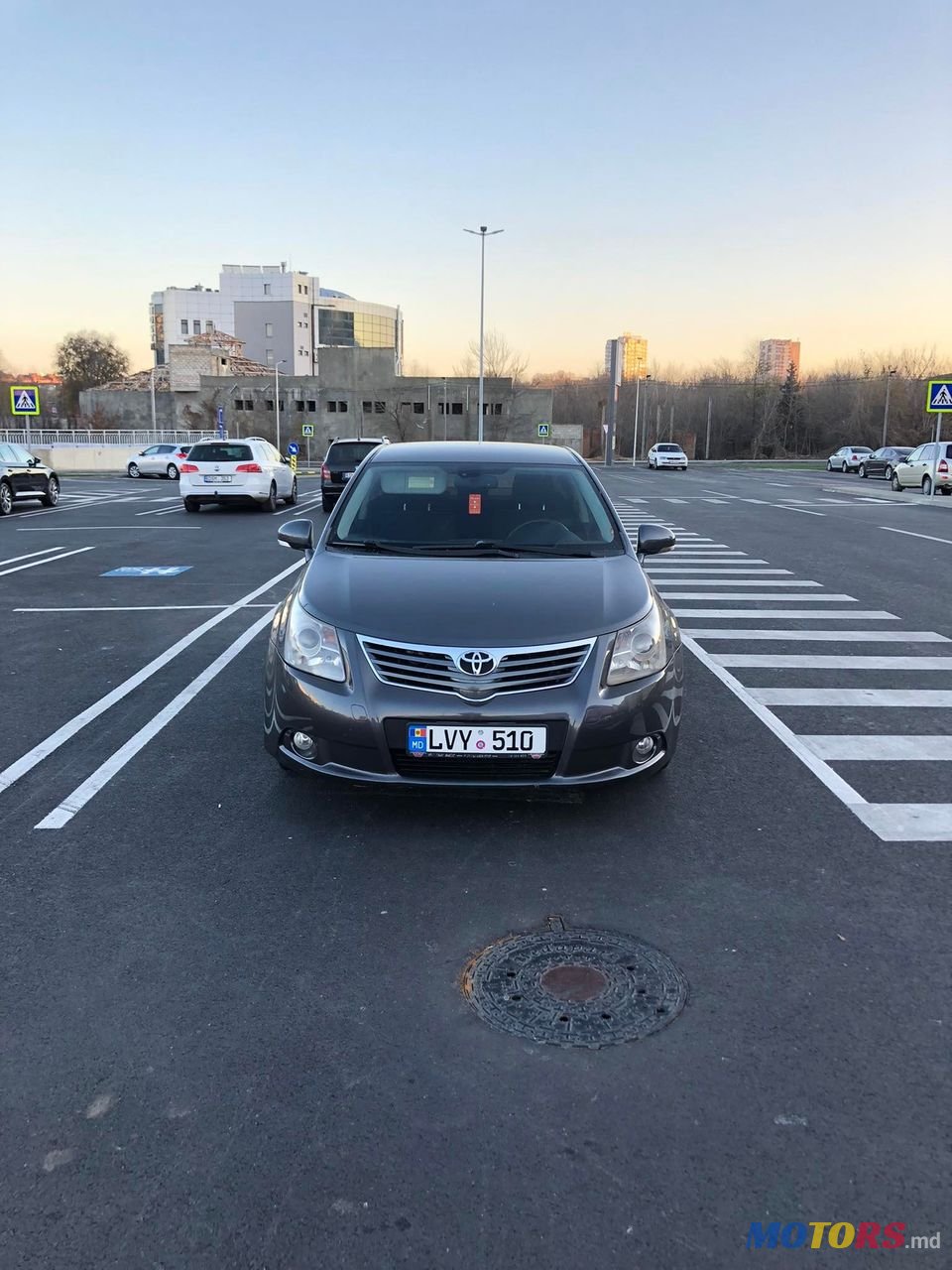 2010' Toyota Avensis photo #2