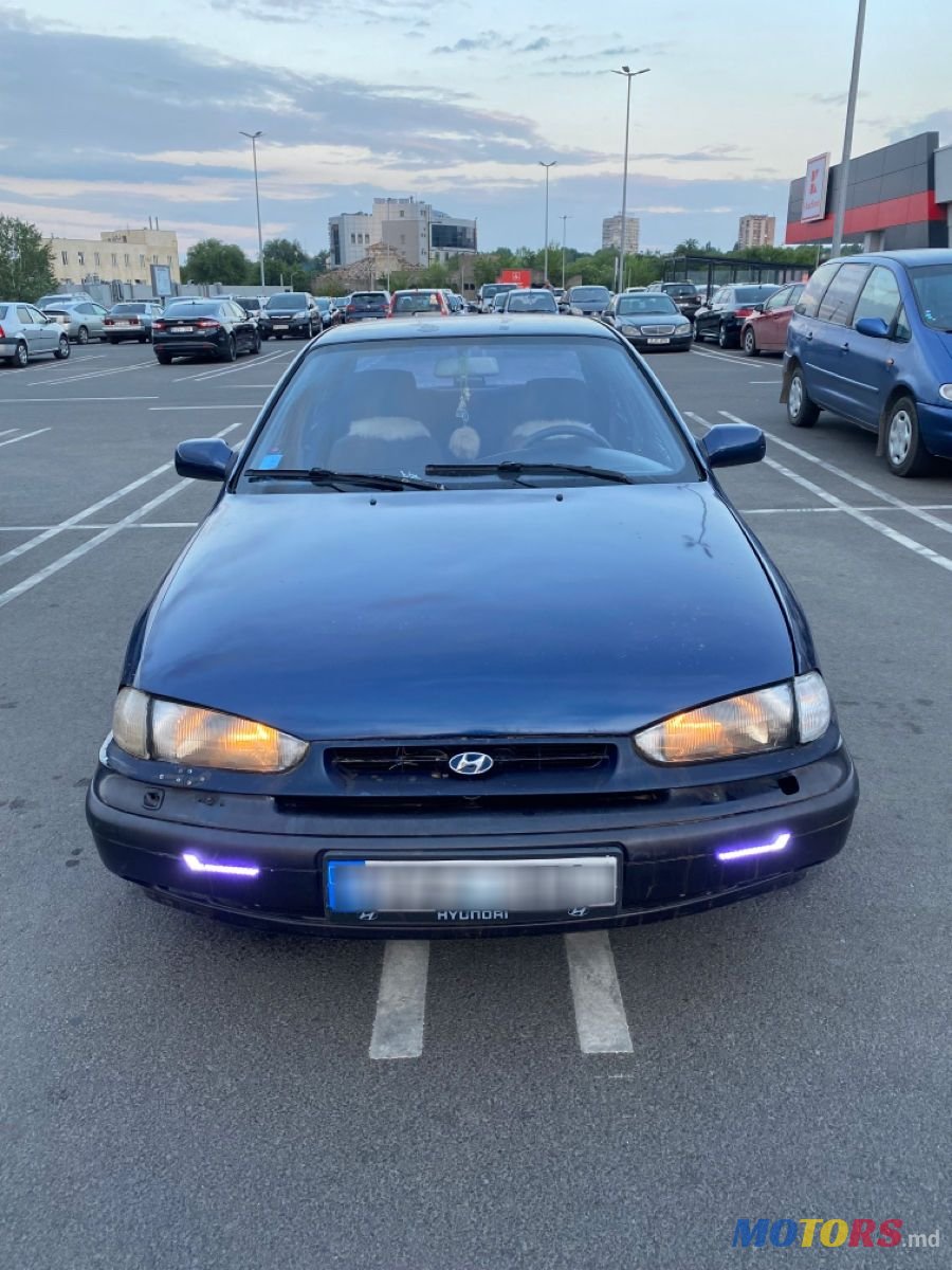1997' Hyundai Lantra photo #2