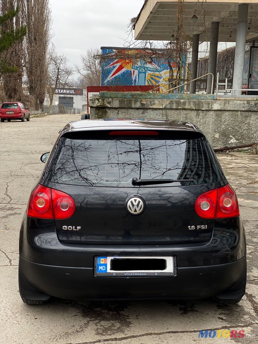 2005' Volkswagen Golf photo #6