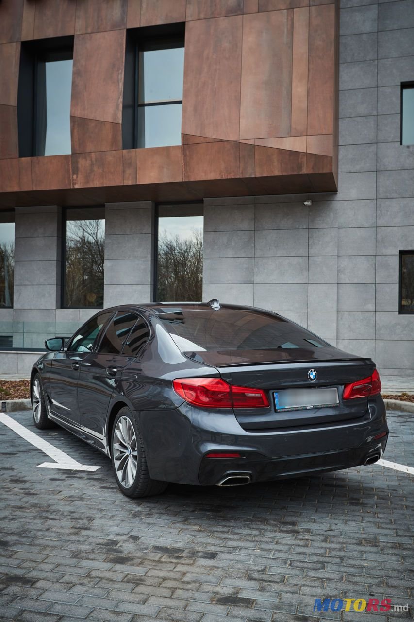 2017' BMW 5 Series photo #2