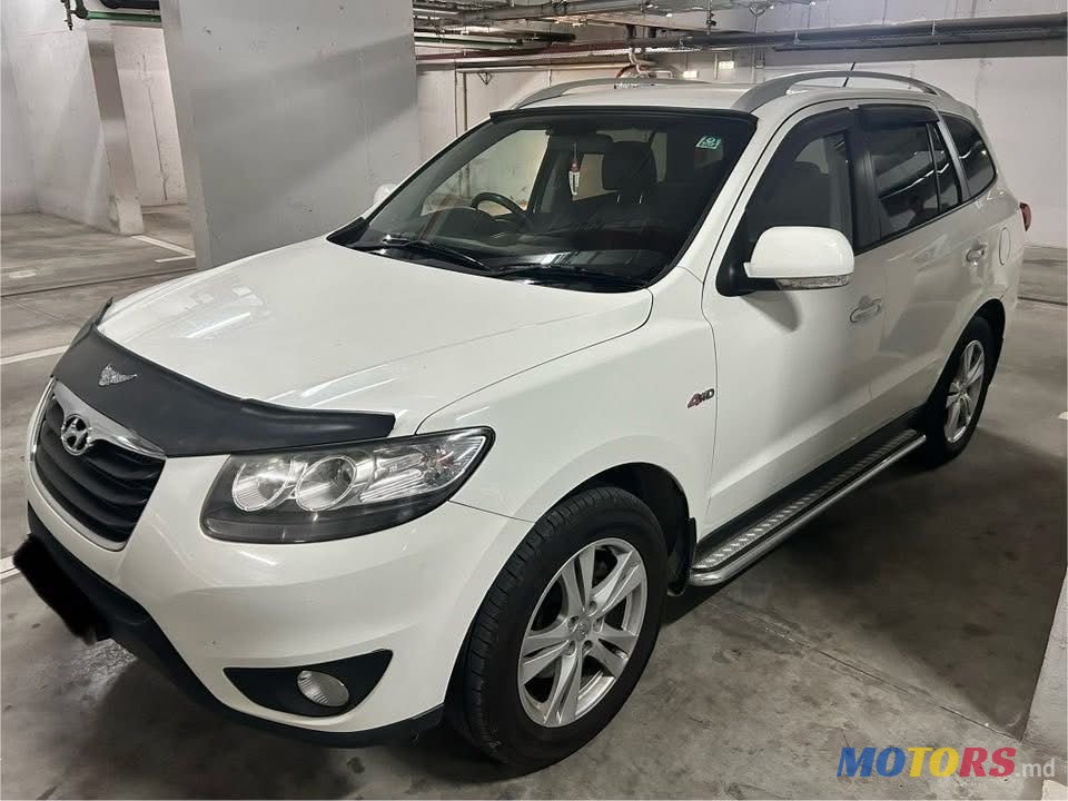 2010' Hyundai Santa Fe photo #2