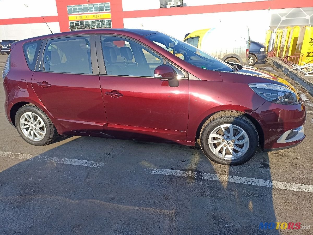 2013' Renault Scenic photo #4