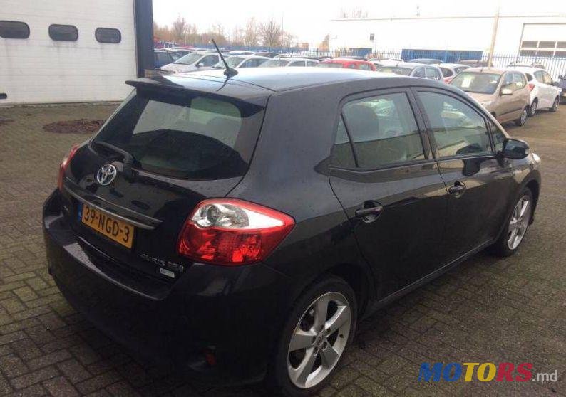 2012' Toyota Auris photo #1