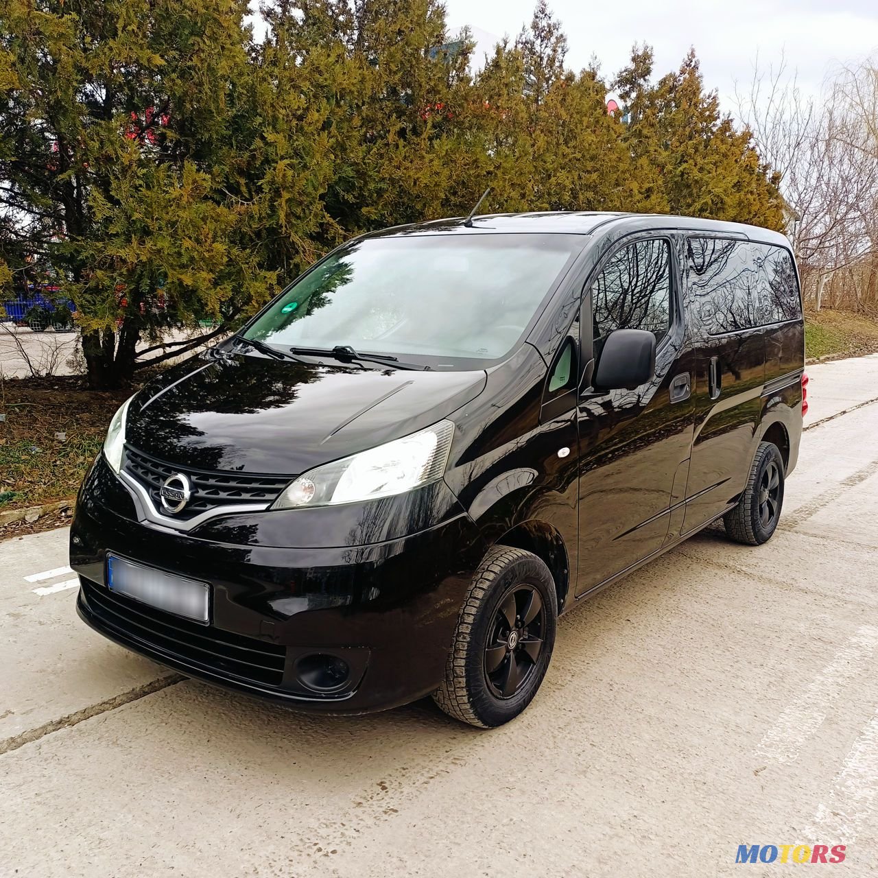 2011' Nissan NV200 photo #2