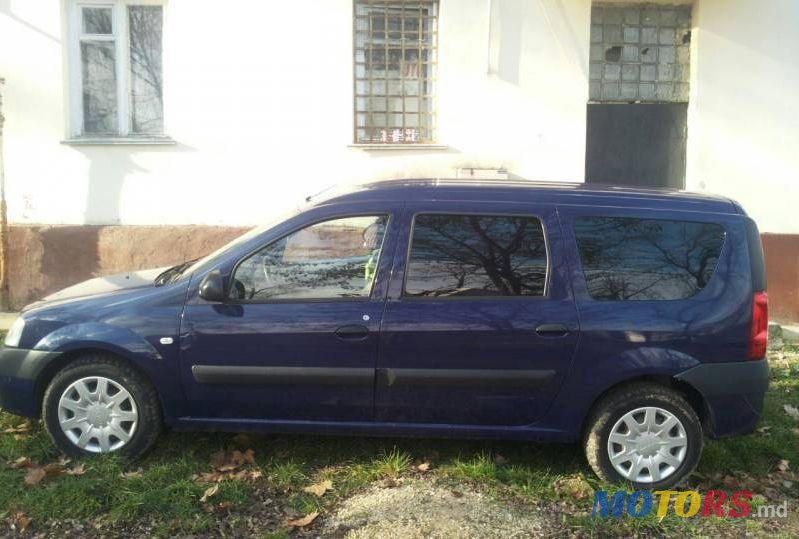 2007' Dacia Logan Mcv photo #1