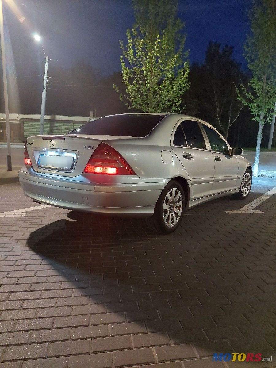 2005' Mercedes-Benz C-Class photo #4