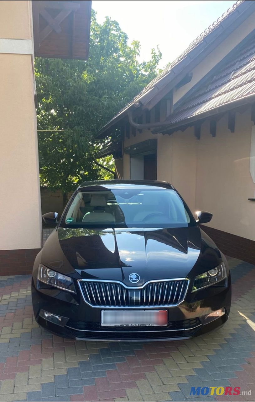 2019' Skoda Superb photo #5