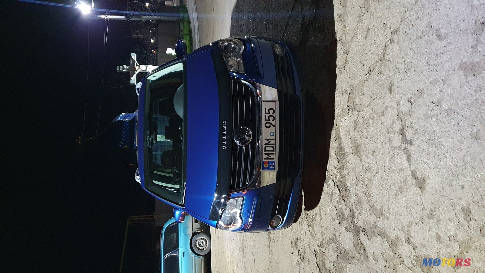 2009' Volkswagen Touran photo #4