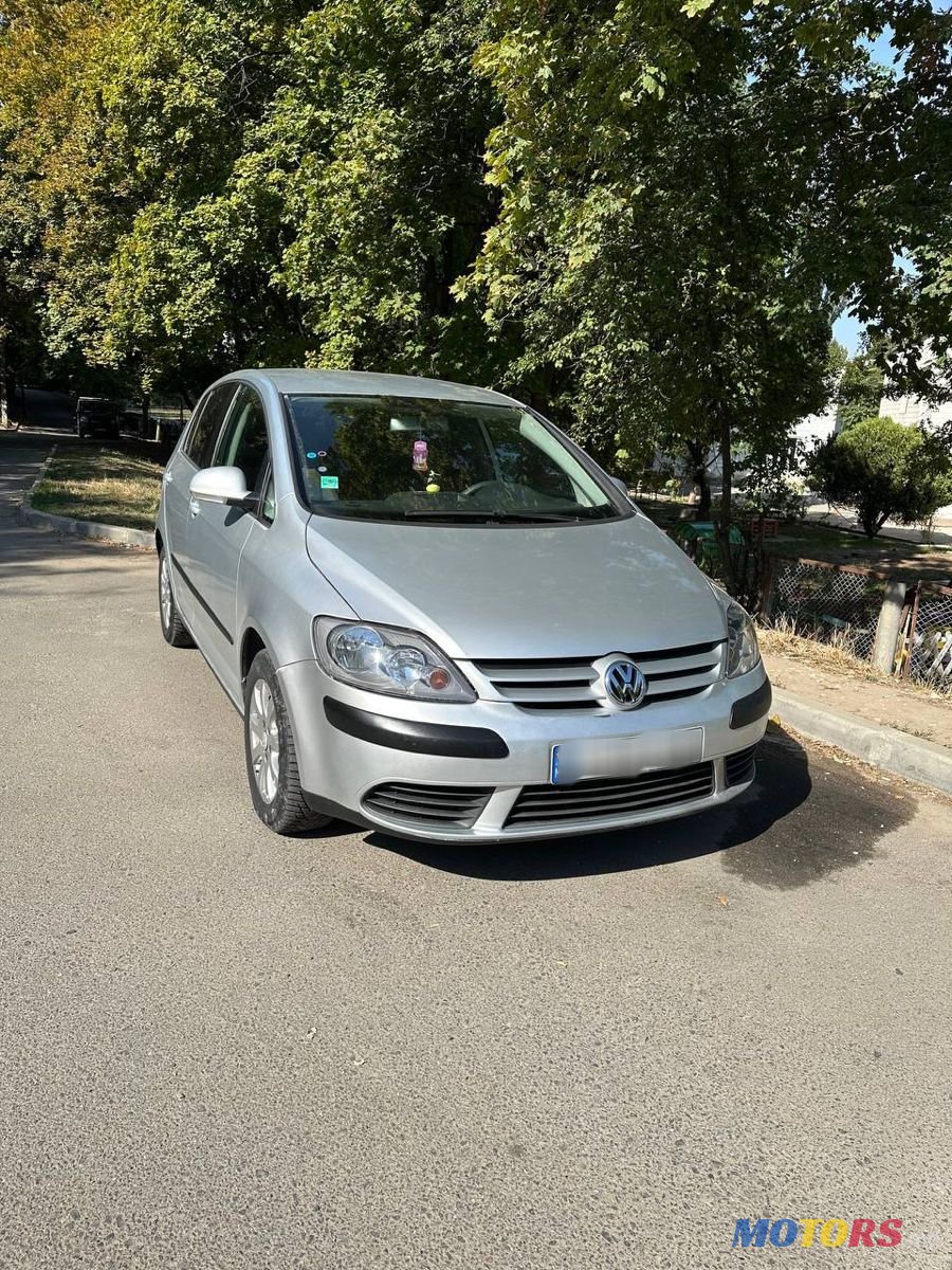 2005' Volkswagen Golf Plus photo #1