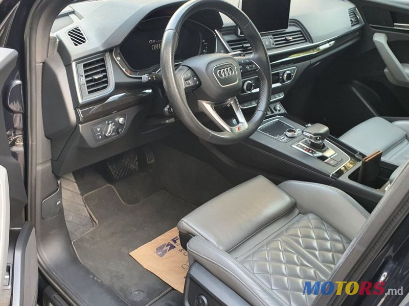 2020' Audi Q5 photo #6