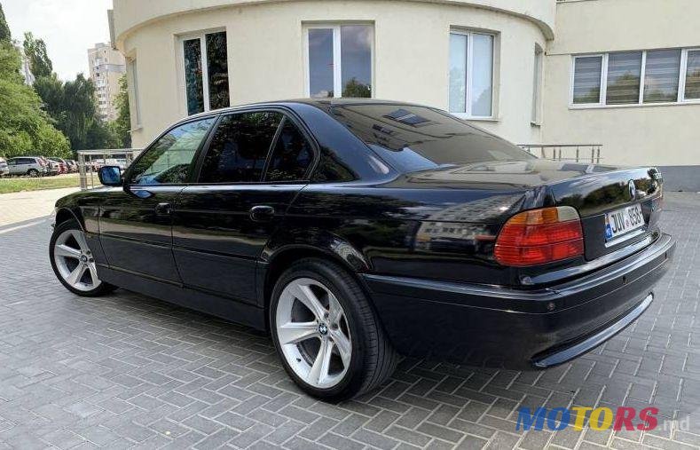 2001' BMW 7 photo #2