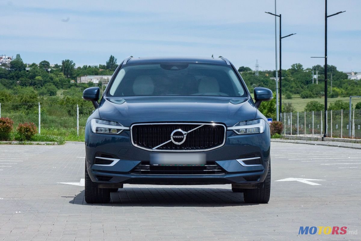 2017' Volvo XC60 photo #2