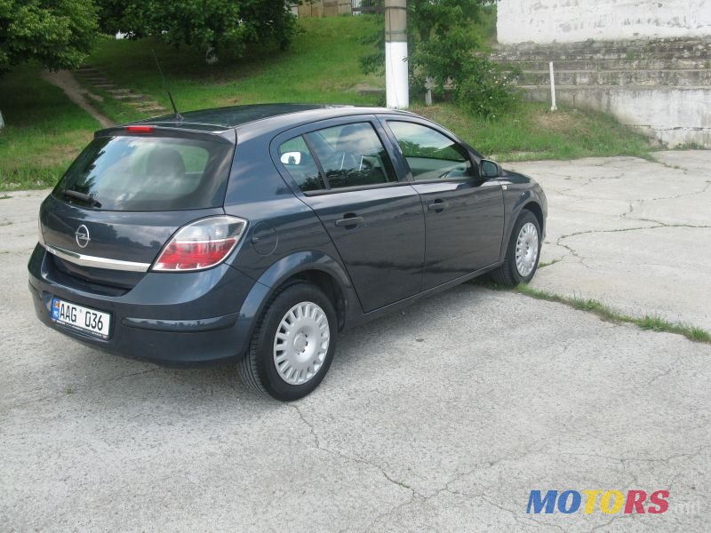 2007' Opel Astra photo #2