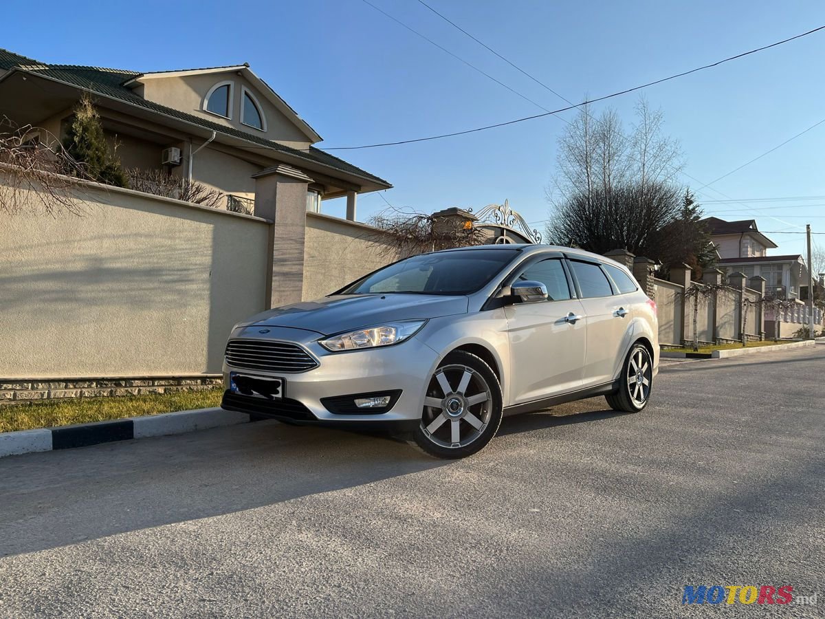 2017' Ford Focus photo #3
