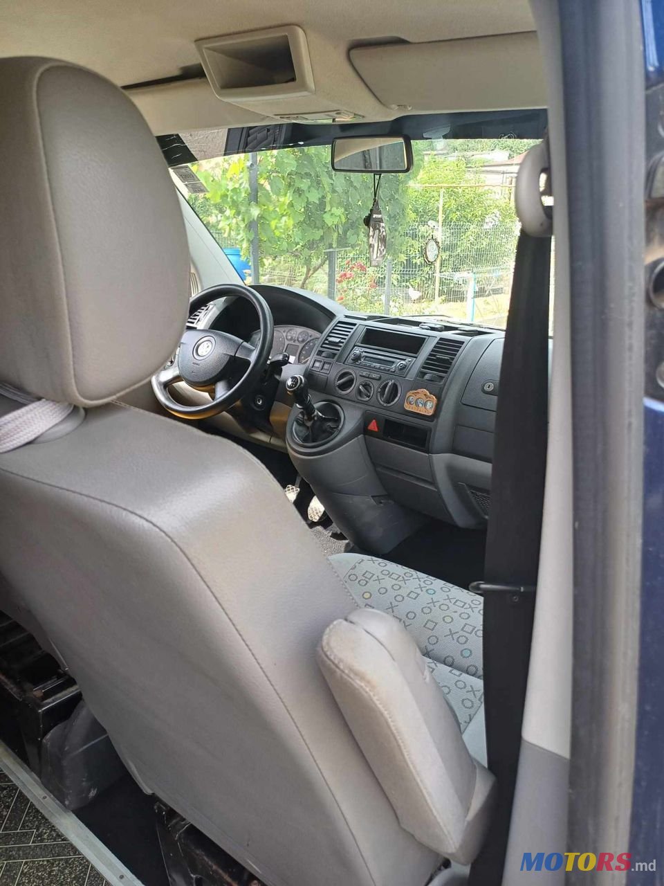 2007' Volkswagen Transporter photo #5