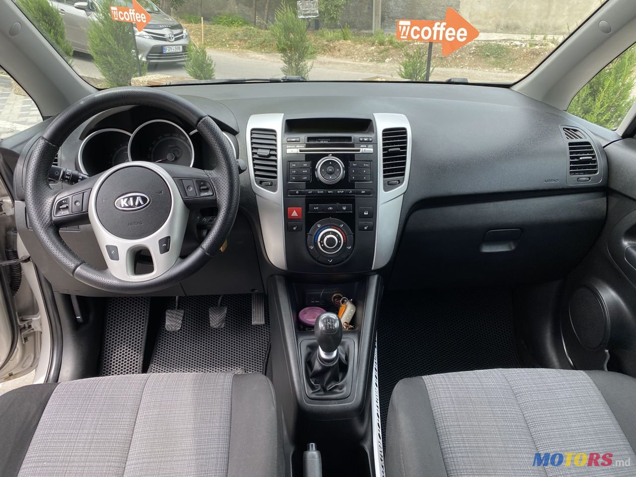 2011' Kia Venga photo #6