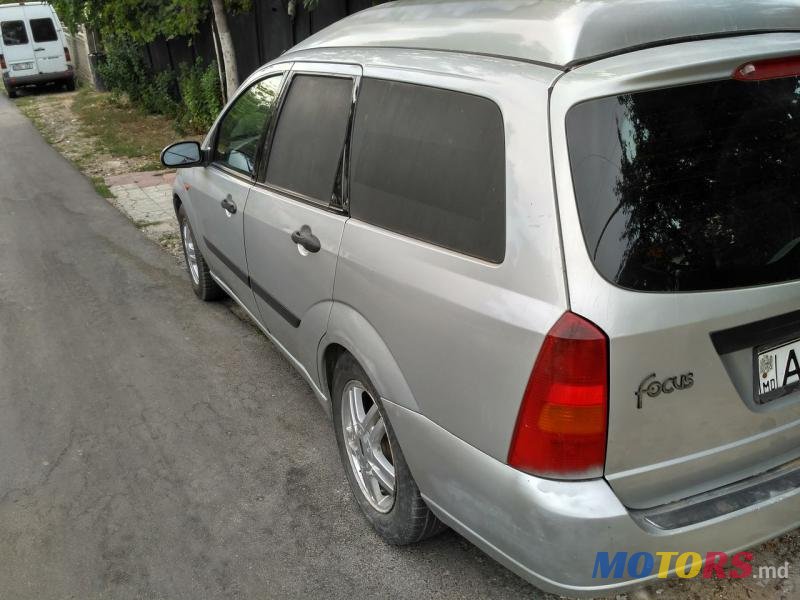 2000' Ford Focus photo #1