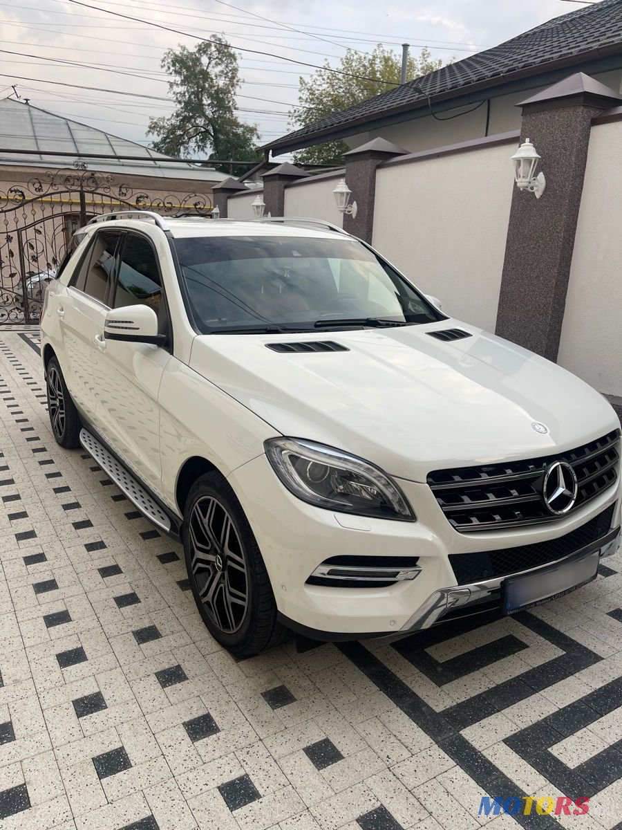 2013' Mercedes-Benz M Класс photo #1