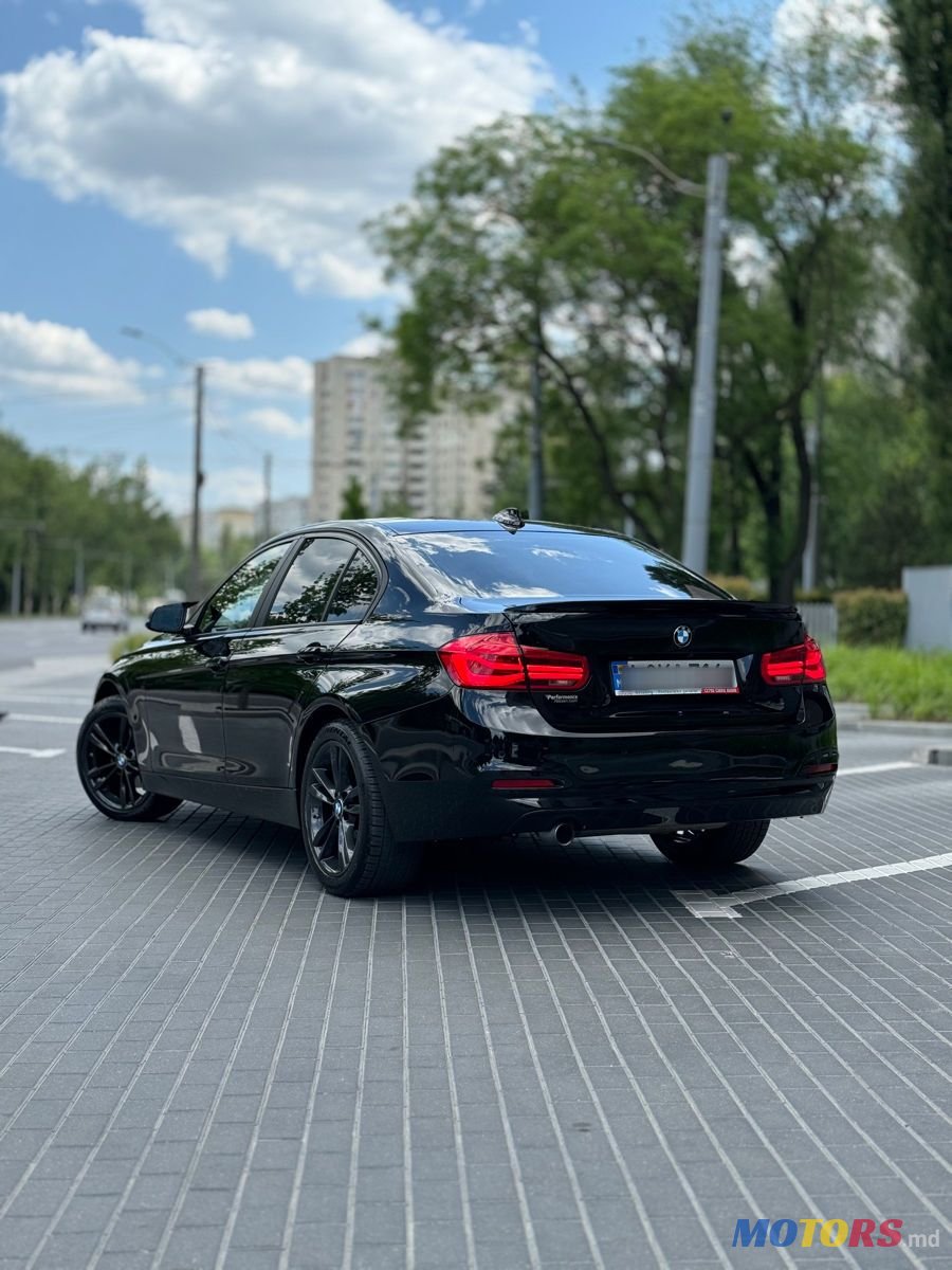 2017' BMW 3 Series photo #3