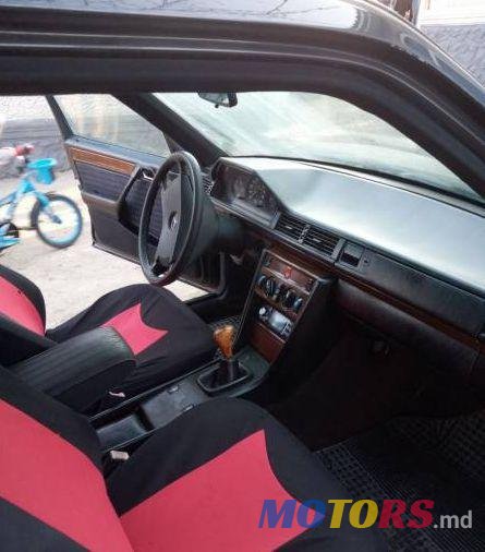 1991' Mercedes-Benz E photo #2