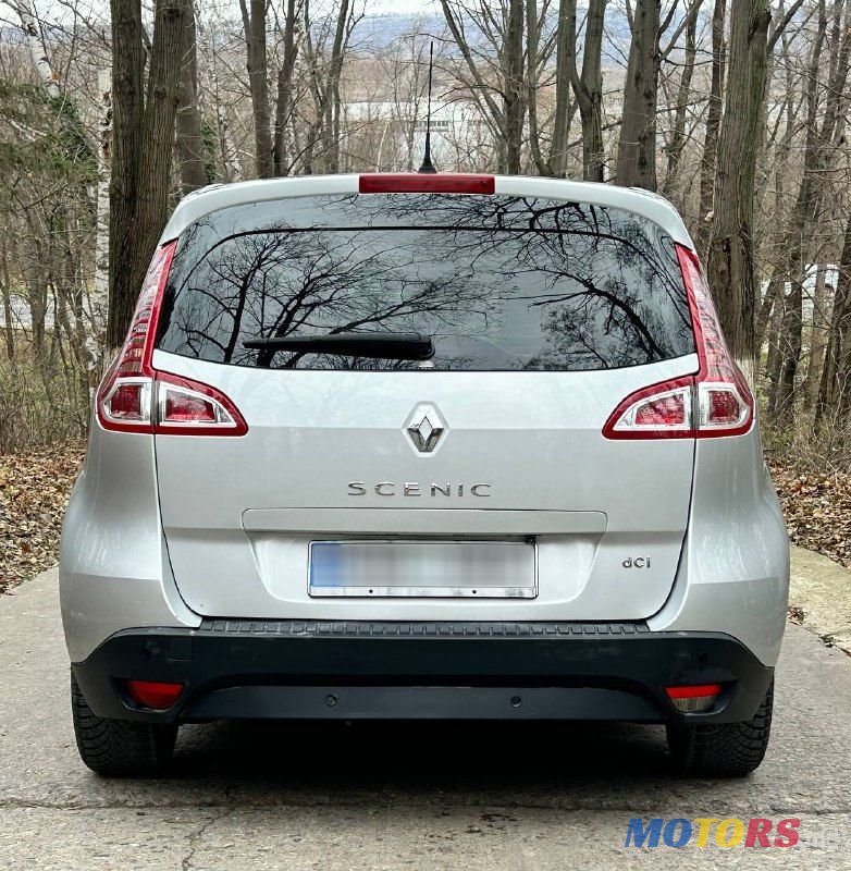 2010' Renault Scenic photo #5