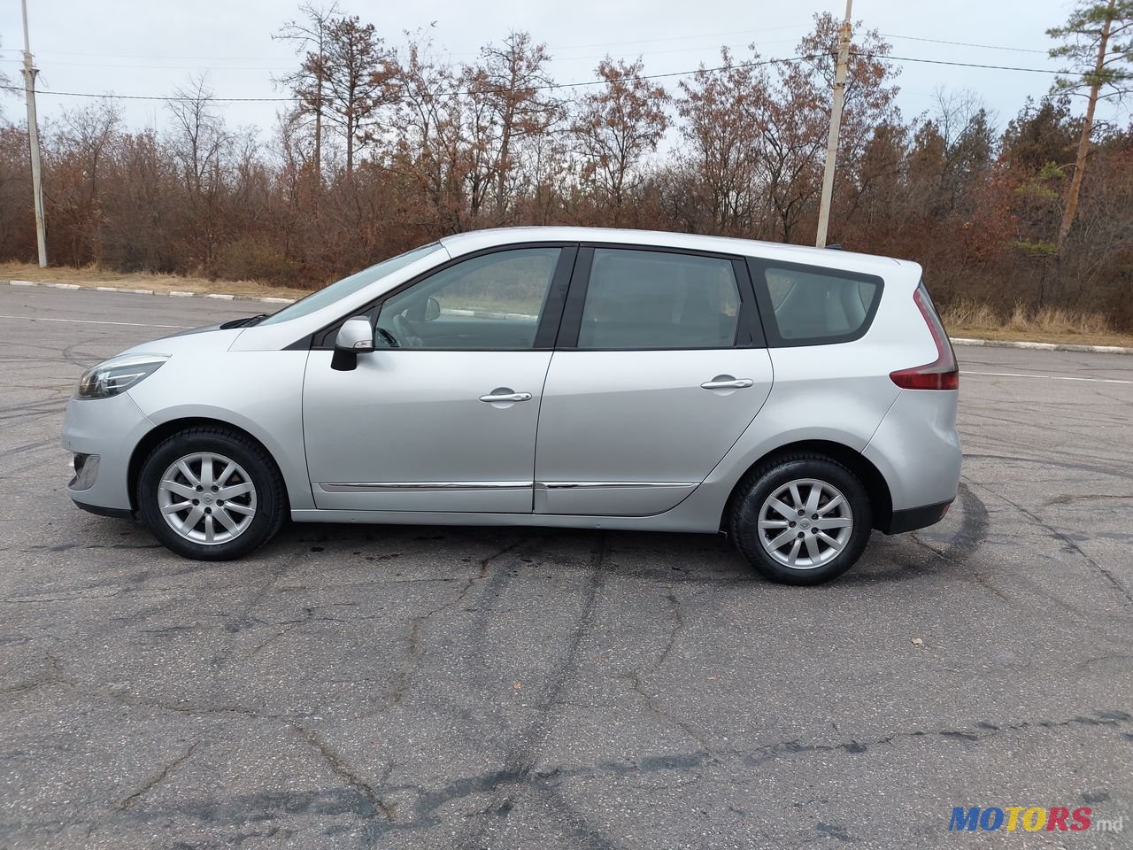 2012' Renault Grand Scenic photo #4