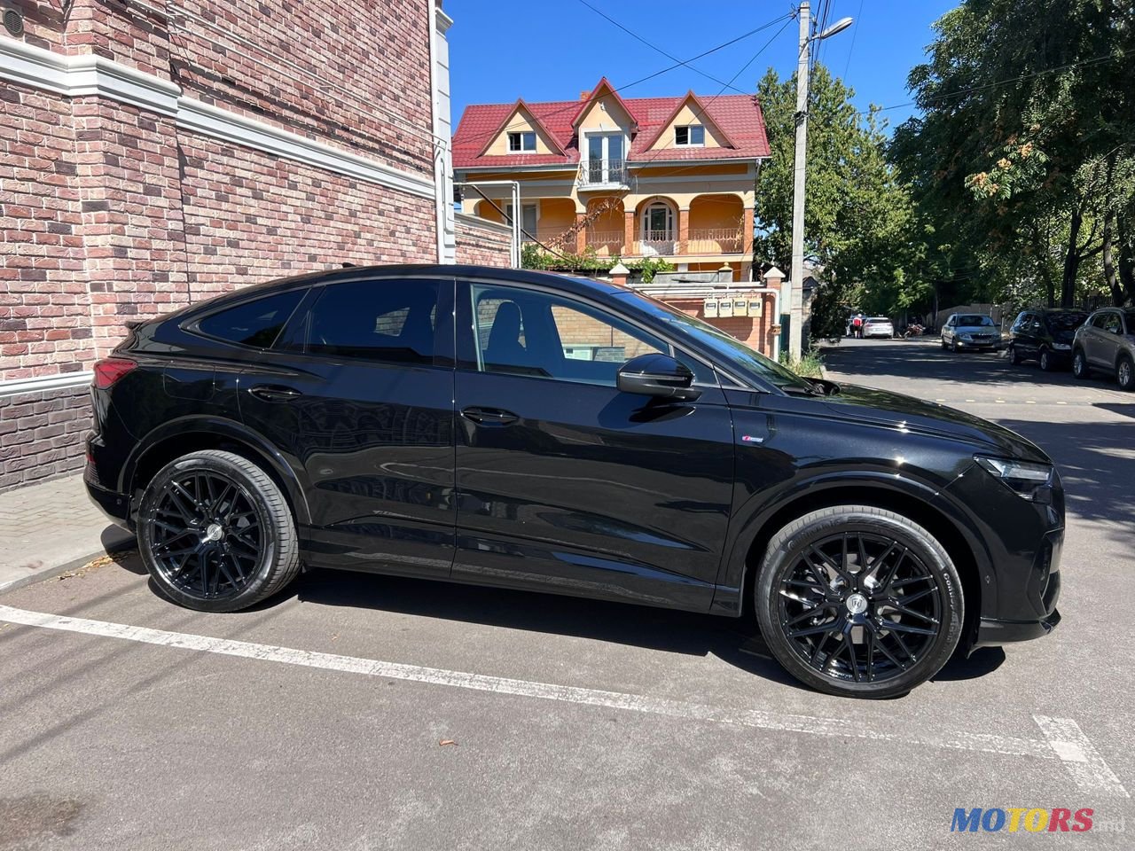 2023' Audi Q4 e-tron photo #3