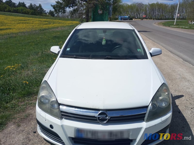 2005' Opel Astra H photo #3