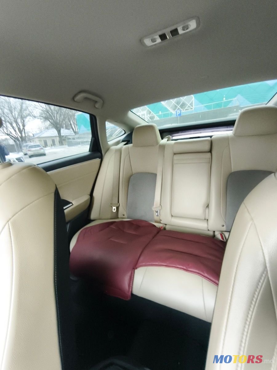 2018' Honda Clarity photo #5