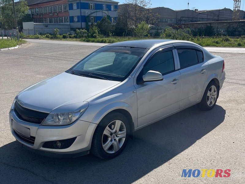 2010' Opel Astra photo #3