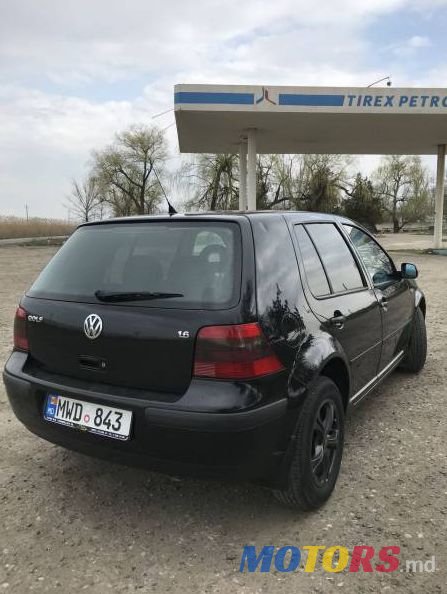 1999' Volkswagen Golf photo #2